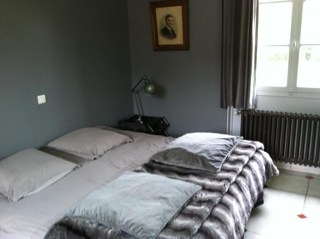 Chambres D'Hotes La Levriere Saint-Denis-le-Ferment 객실 사진