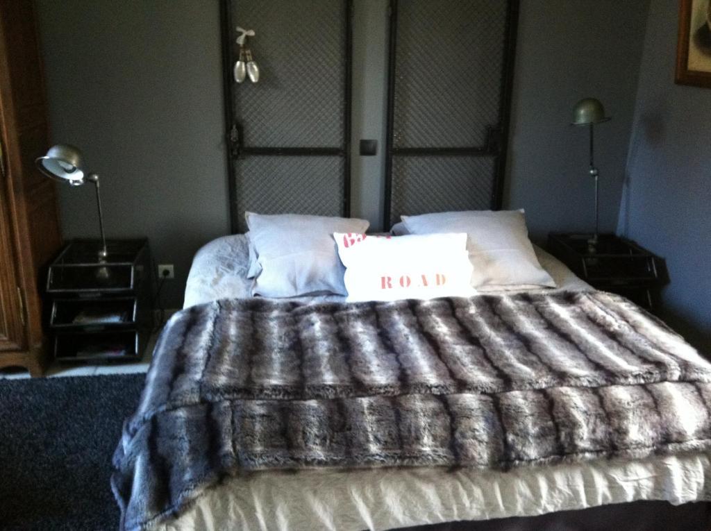 Chambres D'Hotes La Levriere Saint-Denis-le-Ferment 객실 사진