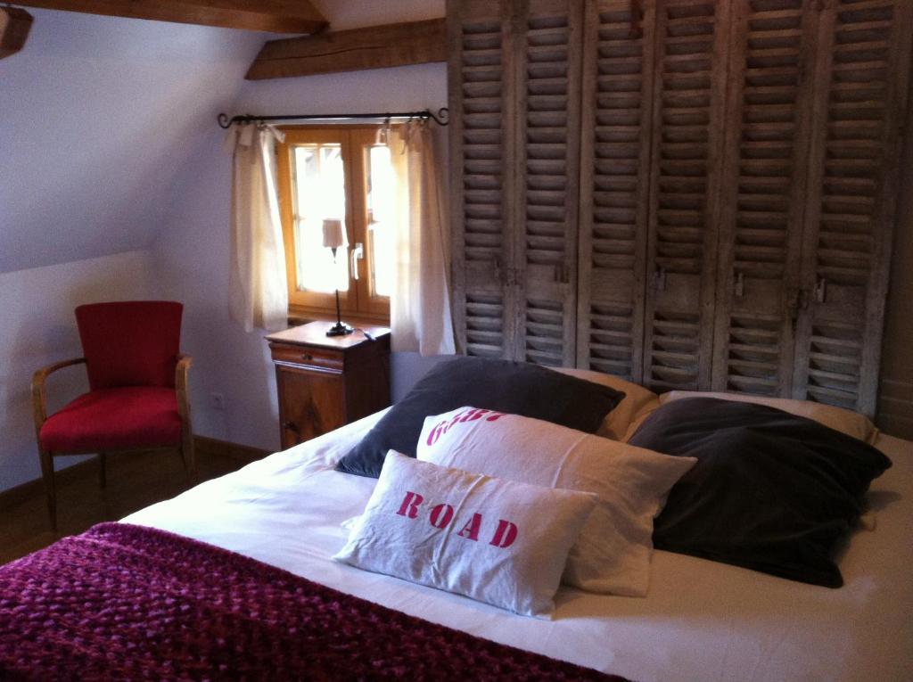 Chambres D'Hotes La Levriere Saint-Denis-le-Ferment 객실 사진